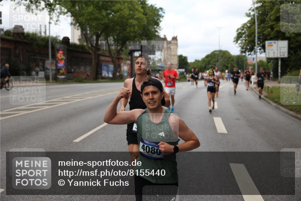 29.06.2025 - hella hamburg halbmarathon Yannick Fuchs http://msf.ph/oto/8155440 29.06.2025 10:38:03 20KM 3109, 3116, 3124, 3146, 3437, 3697, 3928, 4080, 5506, 5692, 6495, 7093, 7185, 7451, 8664, 8900, 9043, 9114, 9931, 10237, 10246, 10493, 11153, 11648, 11778, 11848, 12327, 12438, 12623, 12657, 12776, 13348, 13897, 14690, 15383, 15932, 16105, 16648, 16720, 16997, 17391, 17403, 17516, 18678, 18775, 19038, 19051, 19090 meine-sportfotos.de