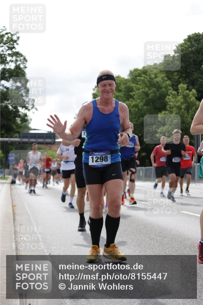 29.06.2025 - hella hamburg halbmarathon Jannik Wohlers http://msf.ph/oto/8155447 29.06.2025 10:16:48 Lombardsbrücke 1083, 1137, 1298, 1331, 1348, 1356, 1477, 1553, 2225, 2908, 3210, 3464, 3466, 3622, 5023, 5390, 5929, 5930, 5995, 6126, 6128, 6522, 7257, 7345, 7376, 7445, 7647, 7945, 8253, 8263, 8558, 8983, 9152, 9259, 9647, 10377, 10460, 10592, 10735, 11102, 12042, 12043, 12100, 12166, 13605, 14199, 14597, 14950, 15140, 15293, 15465, 16447, 16704, 16817, 17010, 17058, 17661, 17741, 17984, 18108, 18344, 18571 meine-sportfotos.de