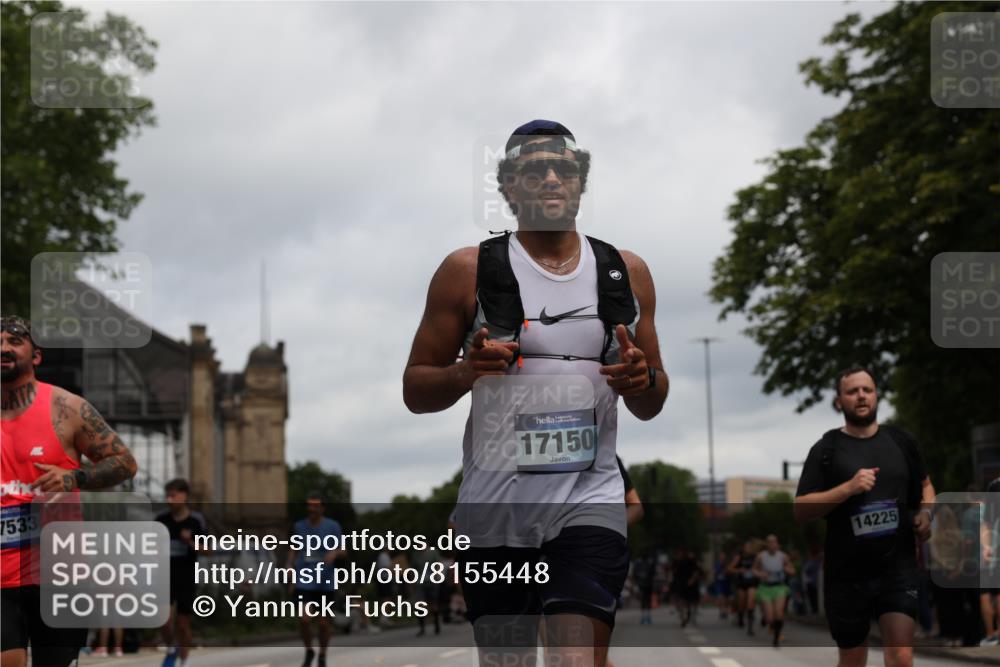 29.06.2025 - hella hamburg halbmarathon Yannick Fuchs http://msf.ph/oto/8155448 29.06.2025 10:58:14 20KM 1334, 2810, 3919, 4542, 6100, 7042, 7907, 8171, 8810, 8890, 9680, 9816, 10694, 11960, 12479, 12646, 13503, 13542, 13901, 14225, 14822, 14970, 15698, 15797, 16594, 16753, 17112, 17150, 17533, 17685, 17686, 18321, 18395, 18581, 18739, 19240 meine-sportfotos.de