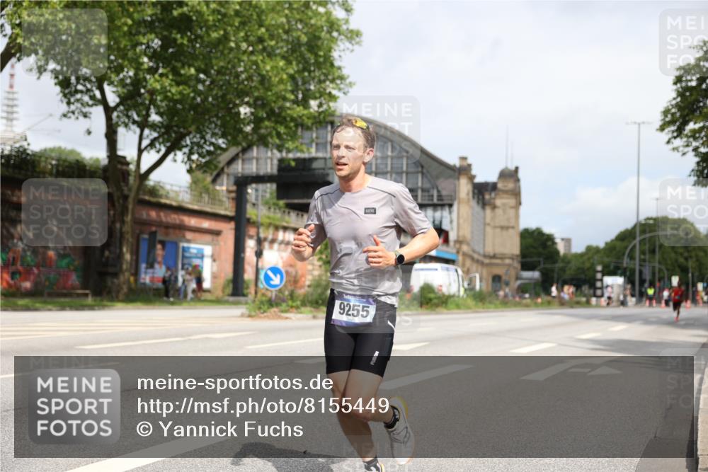 29.06.2025 - hella hamburg halbmarathon Yannick Fuchs http://msf.ph/oto/8155449 29.06.2025 10:15:43 20KM 54, 9255, 11829, 12678, 14302, 16245, 18848 meine-sportfotos.de