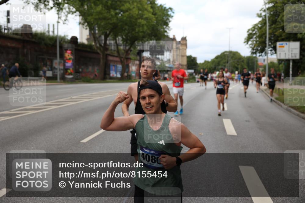 29.06.2025 - hella hamburg halbmarathon Yannick Fuchs http://msf.ph/oto/8155454 29.06.2025 10:38:03 20KM 3109, 3116, 3124, 3146, 3437, 3697, 3928, 4080, 5506, 5692, 6495, 7093, 7185, 7451, 8664, 8900, 9043, 9114, 9931, 10237, 10246, 10493, 11153, 11648, 11778, 11848, 12327, 12438, 12623, 12657, 12776, 13348, 13897, 14690, 15383, 15932, 16105, 16648, 16720, 16997, 17391, 17403, 17516, 18678, 18775, 19038, 19051, 19090 meine-sportfotos.de