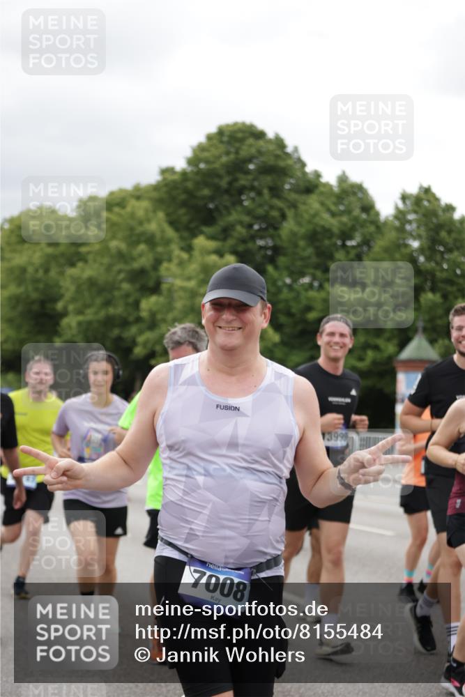 29.06.2025 - hella hamburg halbmarathon Jannik Wohlers http://msf.ph/oto/8155484 29.06.2025 11:00:55 Lombardsbrücke 1435, 1746, 2266, 3589, 3627, 3629, 3649, 4020, 4513, 4717, 5297, 6378, 6411, 6412, 6963, 7008, 7024, 7072, 7399, 8488, 8556, 8562, 9422, 10255, 10256, 10272, 10463, 10638, 10941, 11146, 11280, 11510, 11810, 12257, 12351, 12356, 12357, 12701, 12857, 12914, 13319, 13447, 13550, 13768, 13999, 14476, 14565, 14566, 15302, 15781, 16299, 16300, 16572, 16827, 17302, 17308, 17546, 17679, 18242, 18787 meine-sportfotos.de