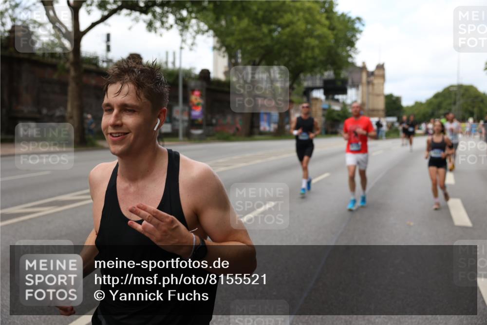 29.06.2025 - hella hamburg halbmarathon Yannick Fuchs http://msf.ph/oto/8155521 29.06.2025 10:38:04 20KM 3109, 3116, 3124, 3146, 3437, 3697, 3928, 4080, 5506, 5692, 6495, 7093, 7185, 7451, 8218, 8664, 8900, 9043, 9114, 9931, 10246, 10493, 11153, 11648, 11778, 11848, 12327, 12438, 12623, 12657, 13348, 13897, 14690, 15383, 15932, 16105, 16648, 16720, 16997, 17391, 17403, 17516, 18678, 18775, 18942, 19051, 19090 meine-sportfotos.de