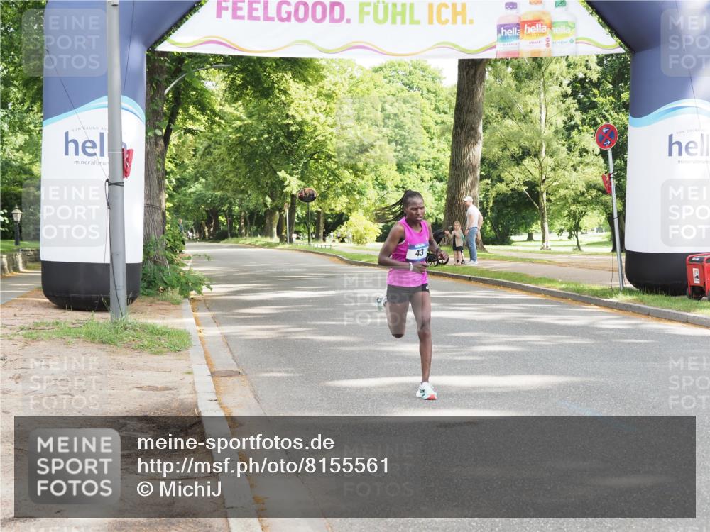 29.06.2025 - hella hamburg halbmarathon MichiJ http://msf.ph/oto/8155561 29.06.2025 10:02:05 Zwischen KM18-KM19  meine-sportfotos.de