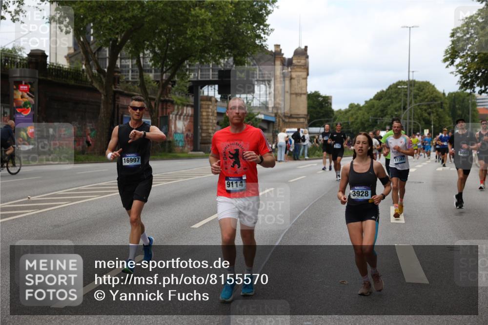 29.06.2025 - hella hamburg halbmarathon Yannick Fuchs http://msf.ph/oto/8155570 29.06.2025 10:38:04 20KM 3109, 3116, 3124, 3146, 3437, 3697, 3928, 4080, 5506, 5692, 6495, 7093, 7185, 7451, 8218, 8664, 8900, 9043, 9114, 9931, 10246, 10493, 11153, 11648, 11778, 11848, 12327, 12438, 12623, 12657, 13348, 13897, 14690, 15383, 15932, 16105, 16648, 16720, 16997, 17391, 17403, 17516, 18678, 18775, 18942, 19051, 19090 meine-sportfotos.de