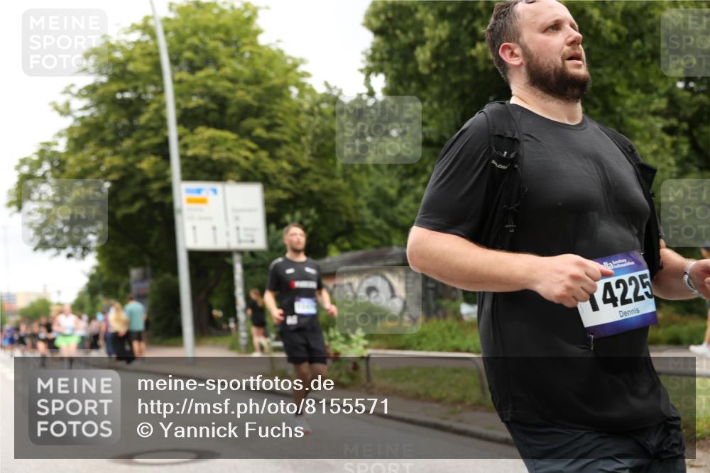 29.06.2025 - hella hamburg halbmarathon Yannick Fuchs http://msf.ph/oto/8155571 29.06.2025 10:58:16 20KM 2810, 3919, 4542, 6100, 7042, 7907, 8171, 8810, 8890, 9254, 9680, 9816, 10694, 11960, 12479, 12646, 13503, 13542, 13901, 14225, 14822, 14970, 15698, 15797, 16594, 16753, 17112, 17150, 17533, 18321, 18395, 18739, 19240 meine-sportfotos.de