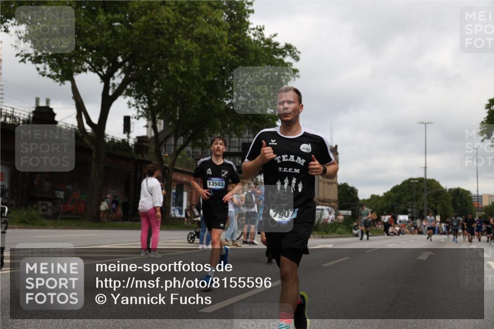 29.06.2025 - hella hamburg halbmarathon Yannick Fuchs http://msf.ph/oto/8155596 29.06.2025 10:58:16 20KM 2810, 3919, 4542, 6100, 7042, 7907, 8171, 8810, 8890, 9254, 9680, 9816, 10694, 11960, 12479, 12646, 13503, 13542, 13901, 14225, 14822, 14970, 15698, 15797, 16594, 16753, 17112, 17150, 17533, 18321, 18395, 18739, 19240 meine-sportfotos.de