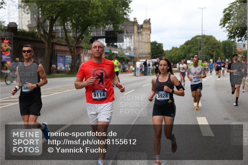 29.06.2025 - hella hamburg halbmarathon Yannick Fuchs http://msf.ph/oto/8155612 29.06.2025 10:38:05 20KM 3109, 3116, 3124, 3146, 3437, 3697, 3928, 5506, 5692, 6495, 7093, 7185, 7451, 8218, 8664, 8900, 9043, 9114, 9931, 10246, 10493, 11153, 11648, 11778, 11848, 12327, 12438, 12623, 12657, 13348, 13897, 14690, 14861, 15383, 15932, 16105, 16648, 16720, 16997, 17376, 17391, 17403, 17516, 17912, 18678, 18775, 18942, 19090 meine-sportfotos.de