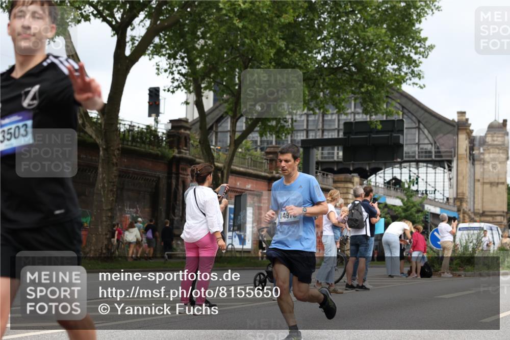 29.06.2025 - hella hamburg halbmarathon Yannick Fuchs http://msf.ph/oto/8155650 29.06.2025 10:58:17 20KM 2810, 3919, 4542, 6100, 7042, 7474, 7907, 8171, 8810, 8890, 9254, 9680, 9816, 10694, 11960, 12479, 12646, 13503, 13542, 13901, 14225, 14822, 14970, 15698, 15797, 16594, 16753, 17112, 17150, 17533, 18321, 18395, 18440, 18739, 19240 meine-sportfotos.de