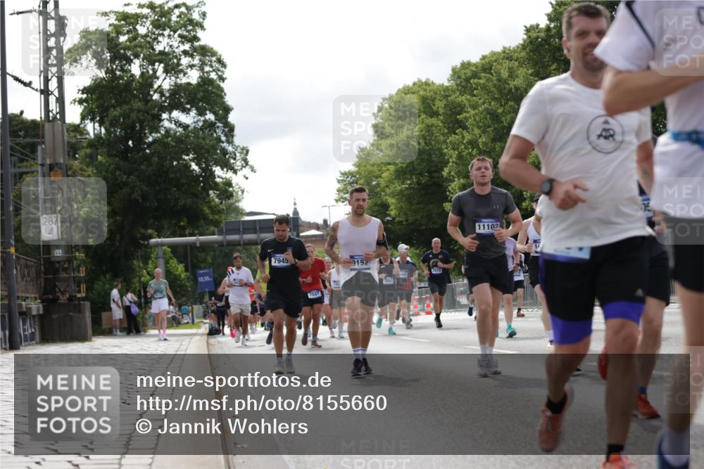29.06.2025 - hella hamburg halbmarathon Jannik Wohlers http://msf.ph/oto/8155660 29.06.2025 10:16:52 Lombardsbrücke 1083, 1137, 1298, 1348, 1356, 1477, 2860, 2908, 3210, 3464, 3466, 3802, 3803, 5023, 5390, 5929, 5930, 5995, 6126, 6128, 6520, 6522, 7011, 7410, 7445, 7647, 7945, 8210, 8253, 8309, 8433, 8558, 8983, 9152, 9259, 9647, 10377, 10460, 10592, 11102, 12042, 12100, 12166, 13605, 14199, 14208, 14209, 14950, 15140, 15293, 15465, 16704, 16817, 17010, 17058, 17741, 17927, 17984, 18039, 18060, 18108, 18344, 18526, 18571 meine-sportfotos.de