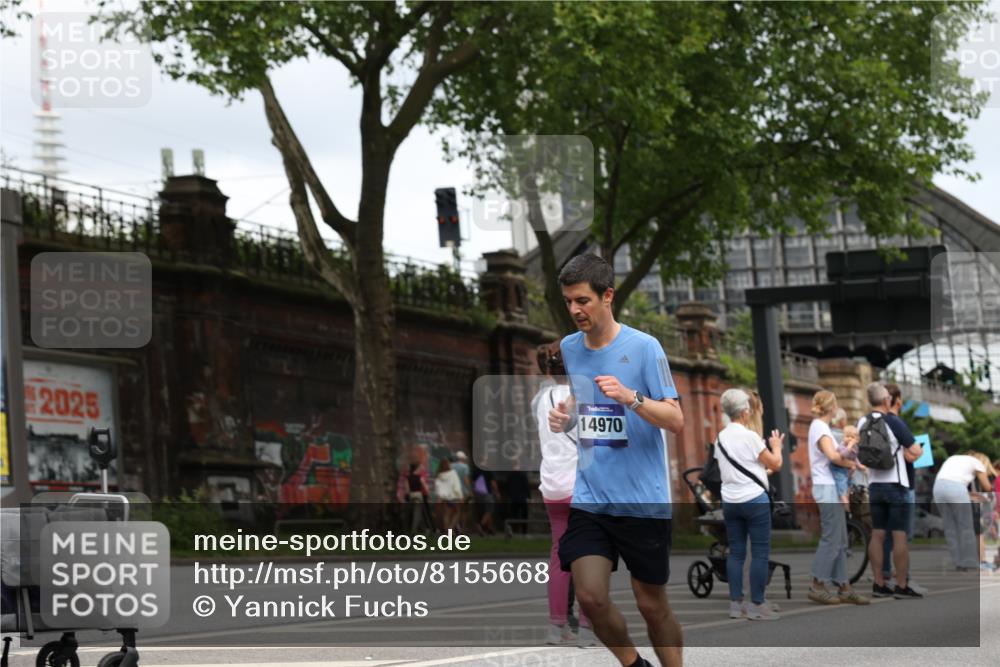29.06.2025 - hella hamburg halbmarathon Yannick Fuchs http://msf.ph/oto/8155668 29.06.2025 10:58:18 20KM 2463, 2810, 3919, 4542, 6100, 7042, 7474, 7907, 8171, 8810, 8890, 9254, 9680, 9816, 10694, 11960, 12479, 12646, 13503, 13542, 13901, 14225, 14822, 14970, 15698, 15797, 16594, 16753, 17112, 17150, 17533, 18321, 18395, 18440, 18739, 19240 meine-sportfotos.de