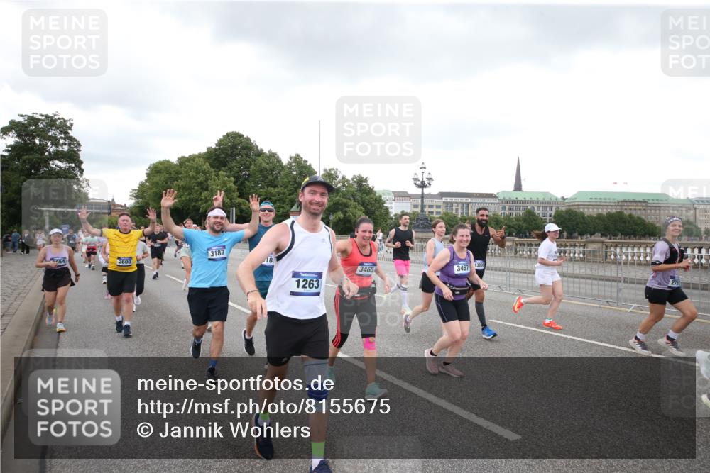 29.06.2025 - hella hamburg halbmarathon Jannik Wohlers http://msf.ph/oto/8155675 29.06.2025 10:53:46 Lombardsbrücke 1263, 1762, 1779, 1789, 1822, 2600, 2761, 2854, 3079, 3187, 3188, 3249, 3364, 3465, 3467, 3557, 4323, 4685, 4838, 5157, 5309, 5514, 5804, 5817, 5898, 6468, 6583, 6987, 6988, 7498, 7874, 7946, 8867, 9138, 9203, 10207, 11354, 11769, 11785, 11830, 12429, 12898, 12923, 13034, 13368, 13850, 14171, 14177, 14386, 14416, 14596, 14655, 14904, 15318, 15791, 16117, 16628, 16691, 16839, 16888, 16930, 17487, 17622, 18093, 18431, 18904, 19019 meine-sportfotos.de