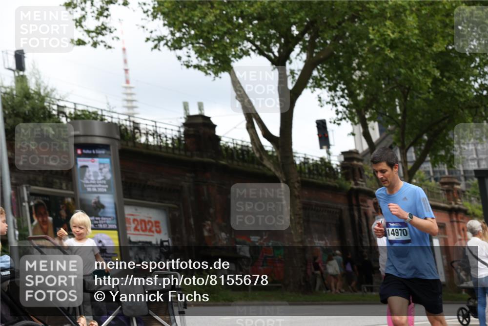 29.06.2025 - hella hamburg halbmarathon Yannick Fuchs http://msf.ph/oto/8155678 29.06.2025 10:58:18 20KM 2463, 2810, 3919, 4542, 6100, 7042, 7474, 7907, 8171, 8810, 8890, 9254, 9680, 9816, 10694, 11960, 12479, 12646, 13503, 13542, 13901, 14225, 14822, 14970, 15698, 15797, 16594, 16753, 17112, 17150, 17533, 18321, 18395, 18440, 18739, 19240 meine-sportfotos.de