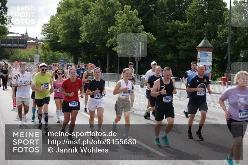 29.06.2025 - hella hamburg halbmarathon Jannik Wohlers http://msf.ph/oto/8155680 29.06.2025 10:16:57 Lombardsbrücke 1083, 1356, 1477, 2305, 2860, 3464, 3466, 3802, 3803, 4194, 4852, 5023, 5390, 5930, 6126, 6128, 6520, 6522, 7011, 7291, 7410, 7445, 7566, 7647, 7844, 7945, 8210, 8253, 8309, 8351, 8433, 8558, 8895, 9152, 9259, 10377, 10460, 10592, 11102, 12042, 12100, 12166, 14199, 14208, 14209, 14648, 14950, 15293, 15465, 16555, 16817, 17058, 17628, 17717, 17927, 17984, 18039, 18060, 18108, 18344, 18469, 18526, 18571 meine-sportfotos.de