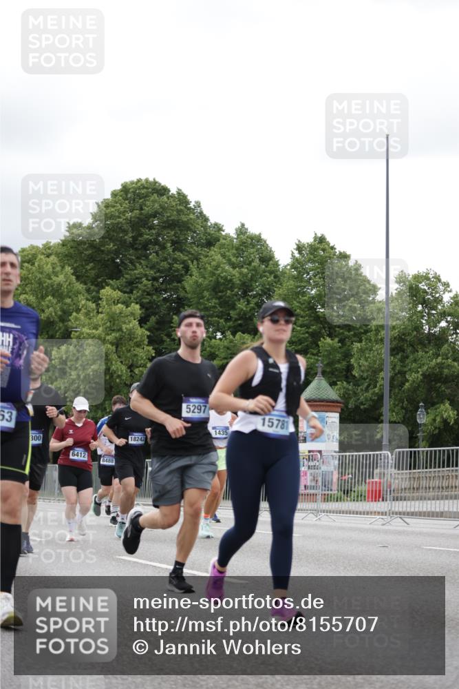 29.06.2025 - hella hamburg halbmarathon Jannik Wohlers http://msf.ph/oto/8155707 29.06.2025 11:01:01 Lombardsbrücke 1225, 1435, 1746, 3395, 3589, 3627, 3629, 3649, 4020, 5170, 5297, 5342, 5618, 6394, 6411, 6412, 6963, 7008, 7072, 7255, 7399, 8488, 8556, 8562, 9235, 9458, 10255, 10256, 10272, 11001, 11146, 11280, 11510, 12351, 12356, 12357, 12701, 12857, 13319, 13447, 13550, 13759, 13999, 14476, 14958, 15302, 15554, 15781, 15839, 16299, 16300, 16572, 16827, 17279, 17302, 17308, 17338, 17413, 17546, 17679, 17747, 18242, 18787, 19147, 19236 meine-sportfotos.de