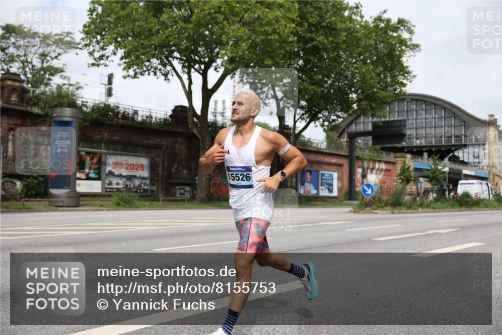 29.06.2025 - hella hamburg halbmarathon Yannick Fuchs http://msf.ph/oto/8155753 29.06.2025 10:16:18 20KM 6530, 11210, 12373, 14360, 14717, 14766, 14933, 15526, 16988, 17402, 19075 meine-sportfotos.de