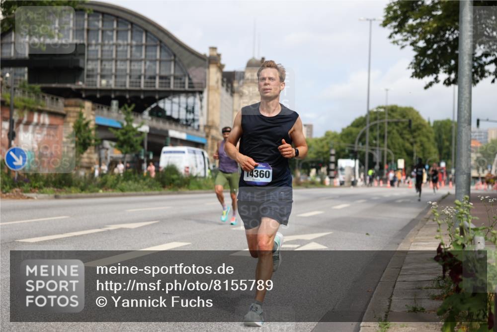 29.06.2025 - hella hamburg halbmarathon Yannick Fuchs http://msf.ph/oto/8155789 29.06.2025 10:16:22 20KM 6530, 11210, 12373, 14360, 14717, 14766, 14933, 15526, 16988, 17402, 19075 meine-sportfotos.de