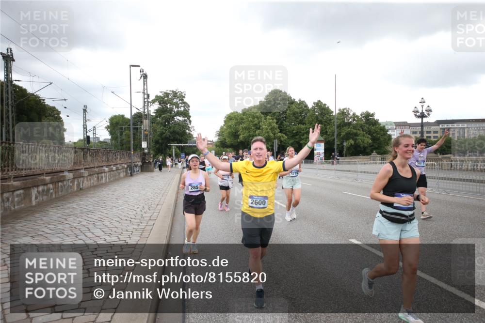 29.06.2025 - hella hamburg halbmarathon Jannik Wohlers http://msf.ph/oto/8155820 29.06.2025 10:53:48 Lombardsbrücke 1263, 1762, 1779, 1822, 2600, 2761, 3187, 3188, 3249, 3364, 3465, 3467, 4323, 4685, 4838, 5157, 5309, 5514, 5804, 5817, 5898, 6468, 6583, 6987, 6988, 7498, 7670, 7874, 7946, 8867, 9138, 9203, 10207, 11354, 11769, 11785, 11830, 12429, 12898, 12923, 13034, 13368, 13850, 14171, 14177, 14386, 14416, 14655, 14904, 15318, 15791, 16117, 16628, 16691, 16839, 16888, 16930, 17487, 17622, 18093, 18431, 18904, 19019 meine-sportfotos.de