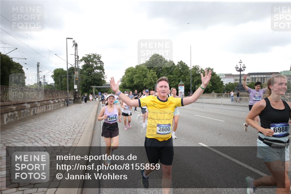 29.06.2025 - hella hamburg halbmarathon Jannik Wohlers http://msf.ph/oto/8155859 29.06.2025 10:53:48 Lombardsbrücke 1263, 1762, 1779, 1822, 2600, 2761, 3187, 3188, 3249, 3364, 3465, 3467, 4323, 4685, 4838, 5157, 5309, 5514, 5804, 5817, 5898, 6468, 6583, 6987, 6988, 7498, 7670, 7874, 7946, 8867, 9138, 9203, 10207, 11354, 11769, 11785, 11830, 12429, 12898, 12923, 13034, 13368, 13850, 14171, 14177, 14386, 14416, 14655, 14904, 15318, 15791, 16117, 16628, 16691, 16839, 16888, 16930, 17487, 17622, 18093, 18431, 18904, 19019 meine-sportfotos.de