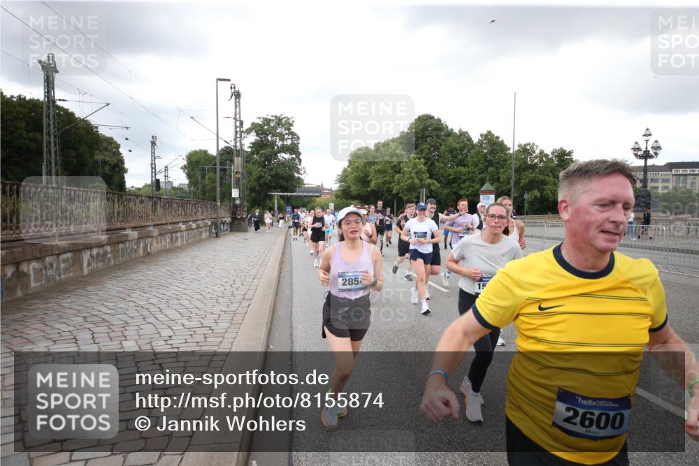 29.06.2025 - hella hamburg halbmarathon Jannik Wohlers http://msf.ph/oto/8155874 29.06.2025 10:53:49 Lombardsbrücke 1263, 1762, 1779, 1822, 2600, 2761, 3187, 3188, 3364, 3465, 3467, 4323, 4685, 4720, 4838, 5157, 5309, 5514, 5804, 5817, 5898, 6468, 6583, 6987, 6988, 7498, 7670, 7874, 7946, 8801, 8803, 8867, 9138, 9203, 10207, 11354, 11769, 11785, 11830, 12429, 12898, 12923, 13368, 13850, 14171, 14177, 14386, 14416, 14655, 14904, 15318, 15791, 16117, 16628, 16691, 16839, 16888, 17487, 17622, 18093, 18431, 18904 meine-sportfotos.de