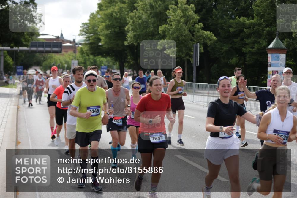 29.06.2025 - hella hamburg halbmarathon Jannik Wohlers http://msf.ph/oto/8155886 29.06.2025 10:16:58 Lombardsbrücke 1083, 1356, 1477, 2305, 2860, 3464, 3466, 3802, 3803, 4194, 4852, 5023, 5390, 6126, 6128, 6520, 6522, 7011, 7291, 7410, 7445, 7566, 7647, 7844, 7945, 8210, 8253, 8309, 8351, 8433, 8558, 8895, 9152, 9259, 10377, 10460, 10592, 11102, 12042, 12100, 12166, 14199, 14208, 14209, 14648, 14877, 14950, 15293, 15465, 16024, 16555, 16817, 17058, 17628, 17717, 17927, 18039, 18060, 18108, 18344, 18469, 18526, 18564 meine-sportfotos.de
