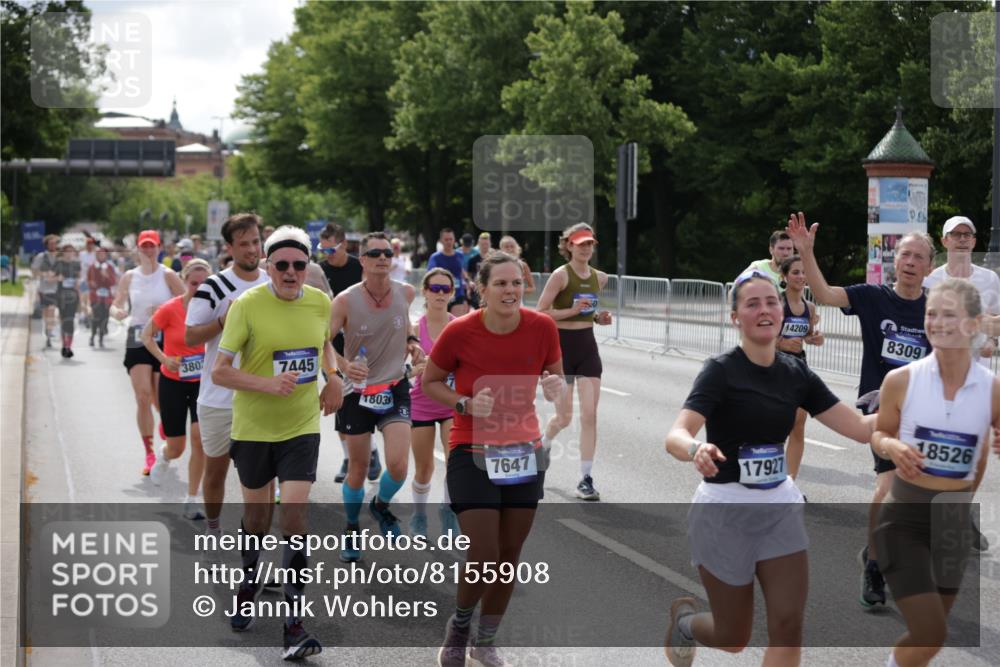 29.06.2025 - hella hamburg halbmarathon Jannik Wohlers http://msf.ph/oto/8155908 29.06.2025 10:16:58 Lombardsbrücke 1083, 1356, 1477, 2305, 2860, 3464, 3466, 3802, 3803, 4194, 4852, 5023, 5390, 6126, 6128, 6520, 6522, 7011, 7291, 7410, 7445, 7566, 7647, 7844, 7945, 8210, 8253, 8309, 8351, 8433, 8558, 8895, 9152, 9259, 10377, 10460, 10592, 11102, 12042, 12100, 12166, 14199, 14208, 14209, 14648, 14877, 14950, 15293, 15465, 16024, 16555, 16817, 17058, 17628, 17717, 17927, 18039, 18060, 18108, 18344, 18469, 18526, 18564 meine-sportfotos.de