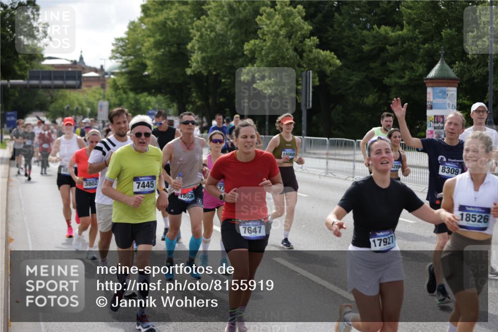 29.06.2025 - hella hamburg halbmarathon Jannik Wohlers http://msf.ph/oto/8155919 29.06.2025 10:16:59 Lombardsbrücke 1083, 1477, 2305, 2860, 3464, 3466, 3802, 3803, 4194, 4852, 5023, 6126, 6128, 6520, 6522, 7011, 7291, 7410, 7445, 7566, 7647, 7844, 7945, 8210, 8253, 8309, 8351, 8433, 8895, 9152, 9259, 10377, 10460, 10592, 10620, 11102, 12042, 12166, 12668, 14199, 14208, 14209, 14648, 14877, 14950, 15293, 15465, 16024, 16555, 16817, 17058, 17628, 17717, 17927, 18039, 18060, 18108, 18344, 18469, 18526, 18564 meine-sportfotos.de