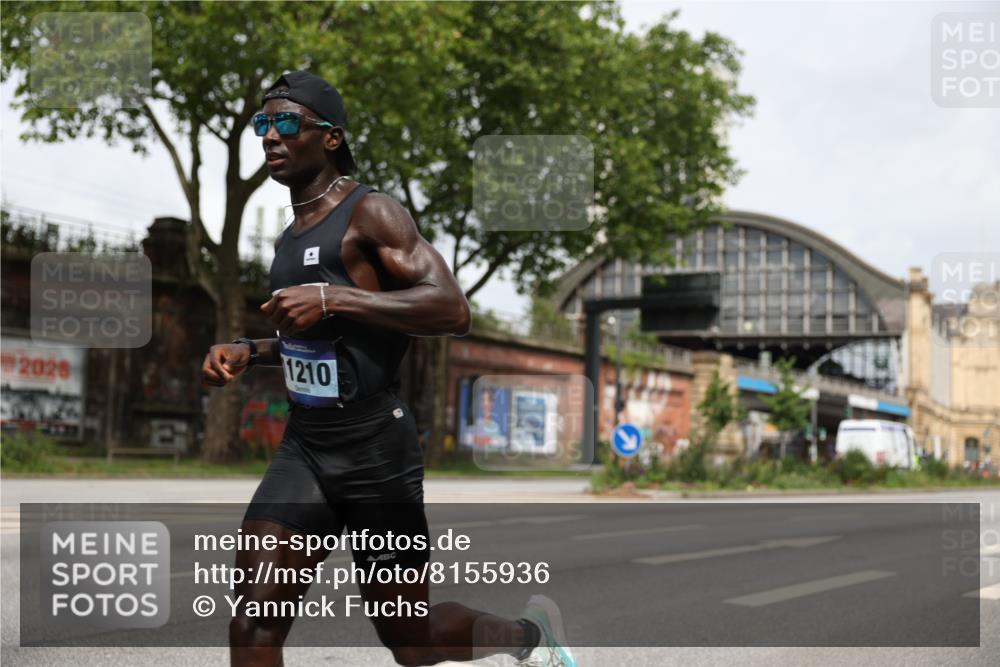 29.06.2025 - hella hamburg halbmarathon Yannick Fuchs http://msf.ph/oto/8155936 29.06.2025 10:16:30 20KM 6530, 11210, 14717, 14766, 14933, 16120, 16988, 17402, 19075 meine-sportfotos.de