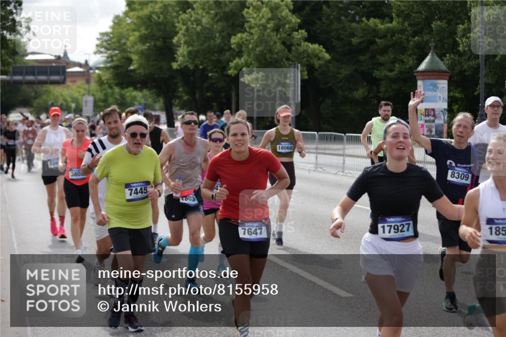 29.06.2025 - hella hamburg halbmarathon Jannik Wohlers http://msf.ph/oto/8155958 29.06.2025 10:16:59 Lombardsbrücke 1083, 1477, 2305, 2860, 3464, 3466, 3802, 3803, 4194, 4852, 5023, 6126, 6128, 6520, 6522, 7011, 7291, 7410, 7445, 7566, 7647, 7844, 7945, 8210, 8253, 8309, 8351, 8433, 8895, 9152, 9259, 10377, 10460, 10592, 10620, 11102, 12042, 12166, 12668, 14199, 14208, 14209, 14648, 14877, 14950, 15293, 15465, 16024, 16555, 16817, 17058, 17628, 17717, 17927, 18039, 18060, 18108, 18344, 18469, 18526, 18564 meine-sportfotos.de