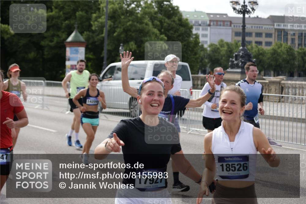 29.06.2025 - hella hamburg halbmarathon Jannik Wohlers http://msf.ph/oto/8155983 29.06.2025 10:16:59 Lombardsbrücke 1083, 1477, 2305, 2860, 3464, 3466, 3802, 3803, 4194, 4852, 5023, 6126, 6128, 6520, 6522, 7011, 7291, 7410, 7445, 7566, 7647, 7844, 7945, 8210, 8253, 8309, 8351, 8433, 8895, 9152, 9259, 10377, 10460, 10592, 10620, 11102, 12042, 12166, 12668, 14199, 14208, 14209, 14648, 14877, 14950, 15293, 15465, 16024, 16555, 16817, 17058, 17628, 17717, 17927, 18039, 18060, 18108, 18344, 18469, 18526, 18564 meine-sportfotos.de