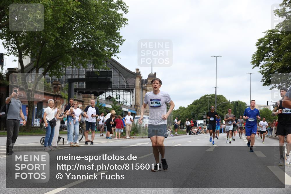 29.06.2025 - hella hamburg halbmarathon Yannick Fuchs http://msf.ph/oto/8156011 29.06.2025 10:58:27 20KM 2298, 2463, 3919, 4542, 6100, 7081, 7474, 8171, 8810, 8890, 9254, 9680, 9816, 10694, 11960, 12426, 12479, 12646, 12843, 13901, 14822, 14970, 15698, 15797, 16455, 16594, 16753, 18321, 18440, 18520, 18739, 19240 meine-sportfotos.de