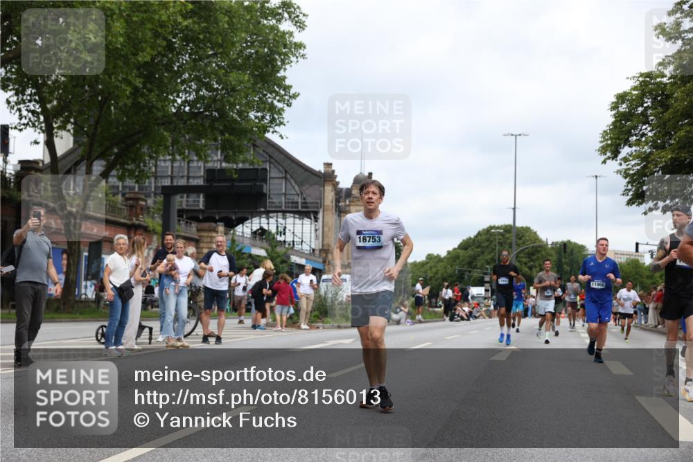 29.06.2025 - hella hamburg halbmarathon Yannick Fuchs http://msf.ph/oto/8156013 29.06.2025 10:58:27 20KM 2298, 2463, 3919, 4542, 6100, 7081, 7474, 8171, 8810, 8890, 9254, 9680, 9816, 10694, 11960, 12426, 12479, 12646, 12843, 13901, 14822, 14970, 15698, 15797, 16455, 16594, 16753, 18321, 18440, 18520, 18739, 19240 meine-sportfotos.de