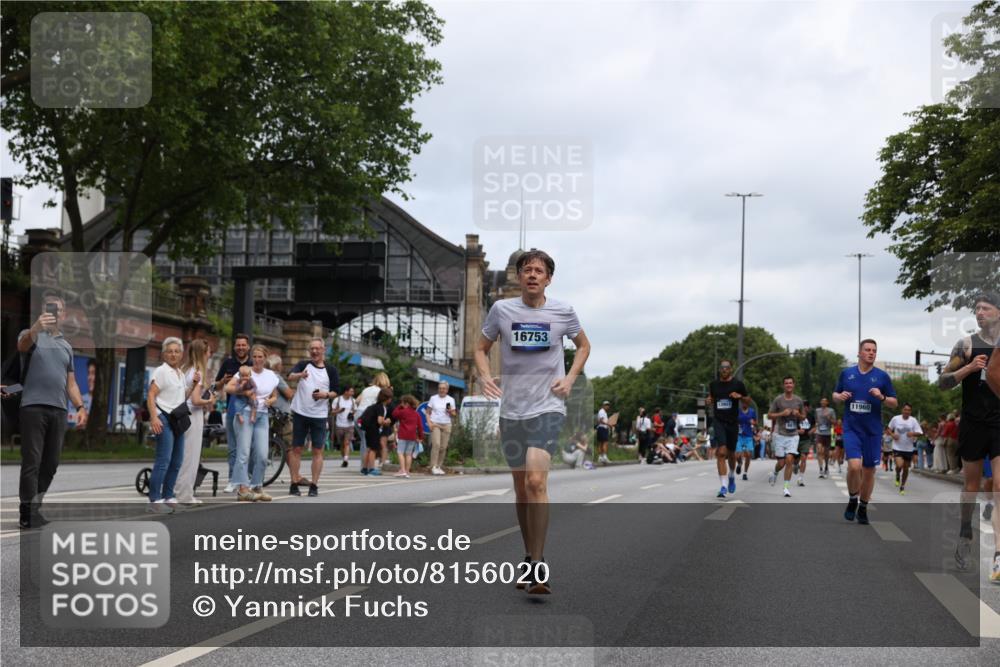 29.06.2025 - hella hamburg halbmarathon Yannick Fuchs http://msf.ph/oto/8156020 29.06.2025 10:58:27 20KM 2298, 2463, 3919, 4542, 6100, 7081, 7474, 8171, 8810, 8890, 9254, 9680, 9816, 10694, 11960, 12426, 12479, 12646, 12843, 13901, 14822, 14970, 15698, 15797, 16455, 16594, 16753, 18321, 18440, 18520, 18739, 19240 meine-sportfotos.de