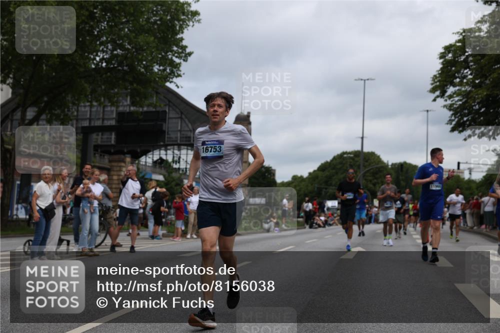 29.06.2025 - hella hamburg halbmarathon Yannick Fuchs http://msf.ph/oto/8156038 29.06.2025 10:58:28 20KM 2298, 2463, 3919, 4542, 6100, 7081, 7474, 8171, 8810, 8890, 9254, 9680, 9816, 10694, 11960, 12426, 12479, 12646, 12843, 13901, 14822, 14970, 15698, 15797, 16455, 16594, 16753, 18321, 18440, 18520, 18739, 19240 meine-sportfotos.de