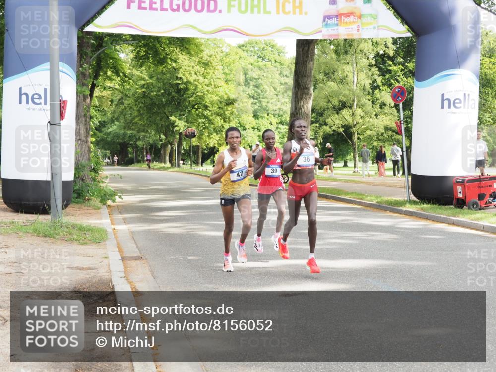 29.06.2025 - hella hamburg halbmarathon MichiJ http://msf.ph/oto/8156052 29.06.2025 10:03:35 Zwischen KM18-KM19 39 meine-sportfotos.de
