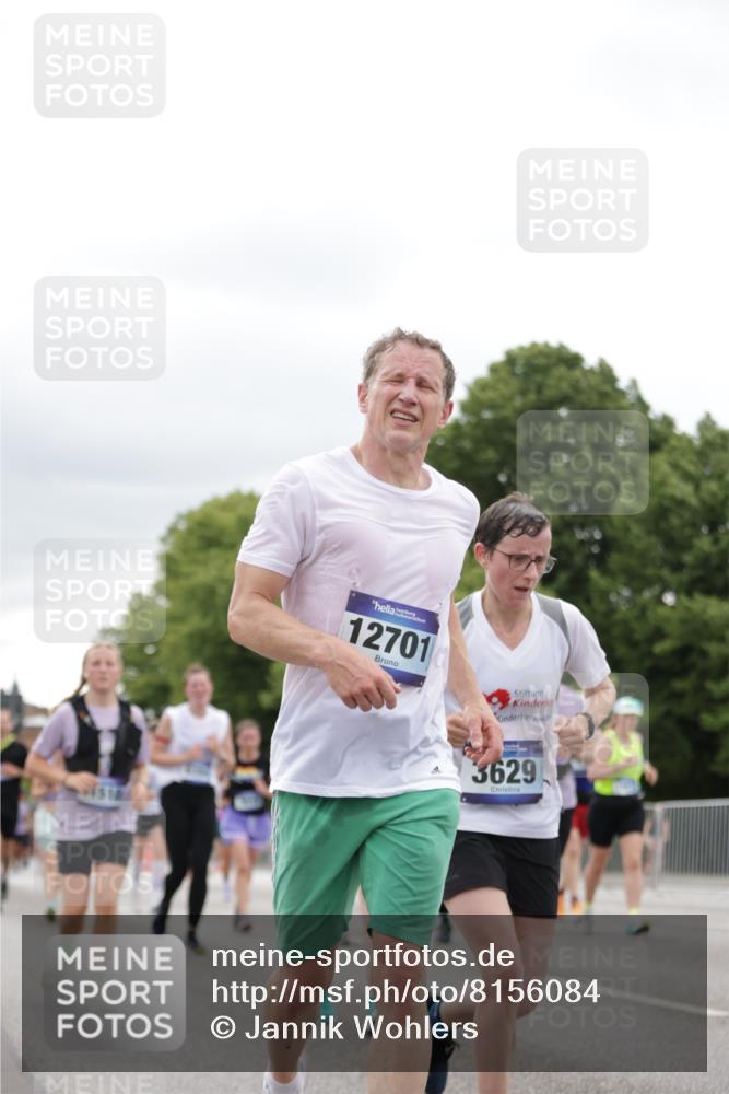 29.06.2025 - hella hamburg halbmarathon Jannik Wohlers http://msf.ph/oto/8156084 29.06.2025 11:01:06 Lombardsbrücke 1225, 1251, 1435, 1746, 2679, 3395, 3627, 3629, 4020, 4279, 5170, 5297, 5342, 5618, 6205, 6394, 6411, 6412, 6963, 7255, 7424, 8488, 8562, 9235, 9458, 11001, 11146, 11510, 12050, 12294, 12701, 12857, 12990, 13447, 13759, 14853, 14958, 15043, 15302, 15554, 15781, 15839, 16299, 16300, 16827, 17279, 17302, 17308, 17338, 17413, 17546, 17747, 18242, 18787, 19147, 19236 meine-sportfotos.de