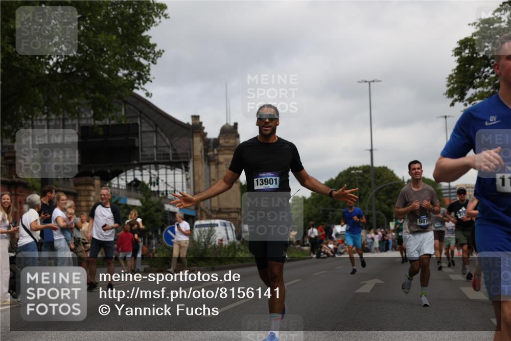 29.06.2025 - hella hamburg halbmarathon Yannick Fuchs http://msf.ph/oto/8156141 29.06.2025 10:58:31 20KM 1842, 2298, 2463, 3919, 4542, 6100, 7081, 7474, 8171, 8810, 8890, 9254, 9680, 9816, 10694, 10824, 11960, 12426, 12646, 12781, 12843, 13901, 14822, 14970, 15698, 16455, 16594, 16753, 16770, 18321, 18440, 18520, 18739, 19240 meine-sportfotos.de