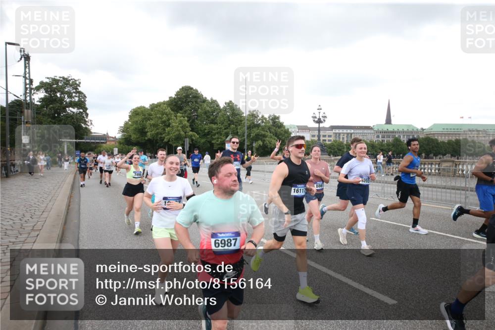 29.06.2025 - hella hamburg halbmarathon Jannik Wohlers http://msf.ph/oto/8156164 29.06.2025 10:53:54 Lombardsbrücke 1762, 1779, 1822, 1949, 2600, 2761, 3187, 3188, 3364, 3857, 4323, 4685, 4720, 5157, 5309, 5514, 5804, 5817, 5933, 6468, 6987, 6988, 7498, 7670, 7874, 7946, 8801, 8803, 8867, 9130, 9203, 10207, 11354, 11785, 11830, 12429, 12898, 12923, 13035, 13850, 14177, 14386, 14416, 14655, 14904, 15318, 16117, 16522, 16628, 16691, 16839, 16888, 18093, 18431 meine-sportfotos.de