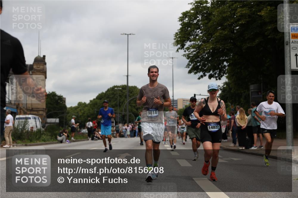 29.06.2025 - hella hamburg halbmarathon Yannick Fuchs http://msf.ph/oto/8156208 29.06.2025 10:58:31 20KM 1842, 2298, 2463, 3919, 4542, 6100, 7081, 7474, 8171, 8810, 8890, 9254, 9680, 9816, 10694, 10824, 11960, 12426, 12646, 12781, 12843, 13901, 14822, 14970, 15698, 16455, 16594, 16753, 16770, 18321, 18440, 18520, 18739, 19240 meine-sportfotos.de