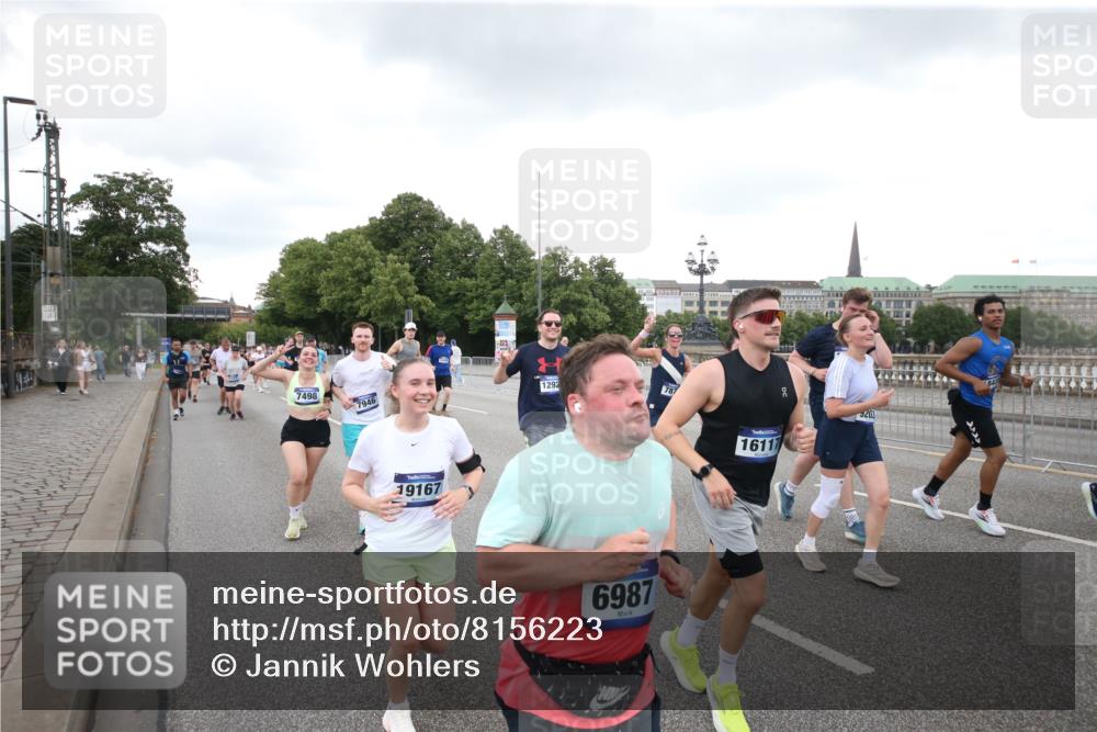 29.06.2025 - hella hamburg halbmarathon Jannik Wohlers http://msf.ph/oto/8156223 29.06.2025 10:53:54 Lombardsbrücke 1762, 1779, 1822, 1949, 2600, 2761, 3187, 3188, 3364, 3857, 4323, 4685, 4720, 5157, 5309, 5514, 5804, 5817, 5933, 6468, 6987, 6988, 7498, 7670, 7874, 7946, 8801, 8803, 8867, 9130, 9203, 10207, 11354, 11785, 11830, 12429, 12898, 12923, 13035, 13850, 14177, 14386, 14416, 14655, 14904, 15318, 16117, 16522, 16628, 16691, 16839, 16888, 18093, 18431 meine-sportfotos.de