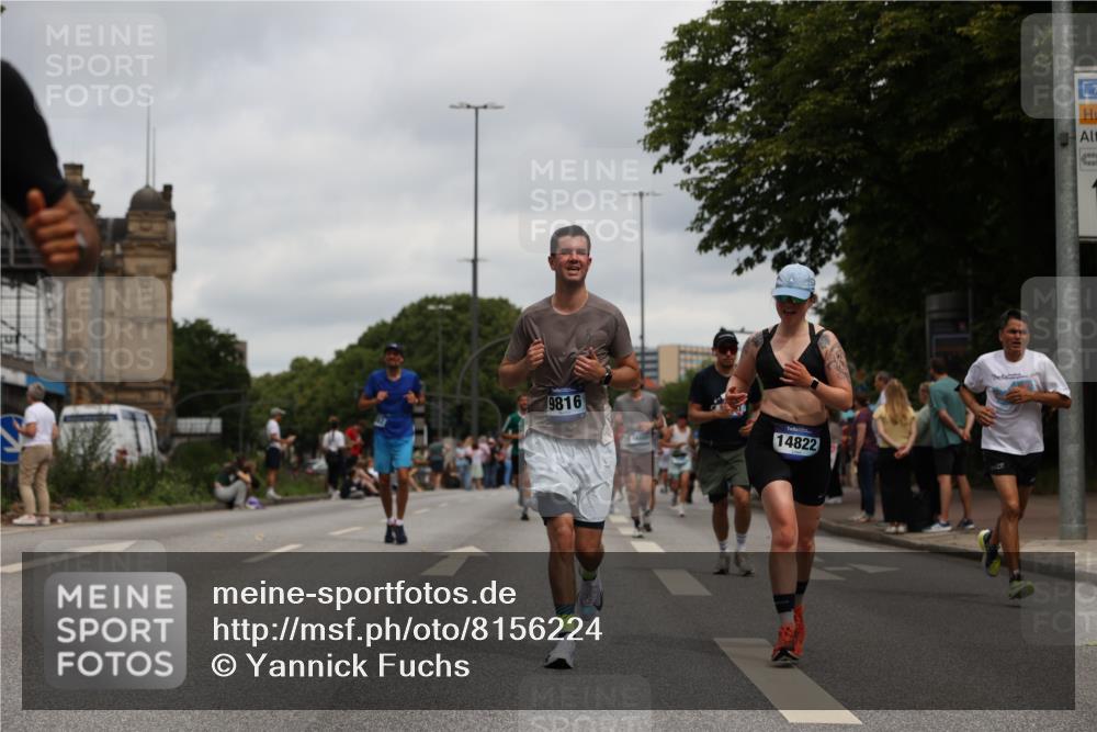 29.06.2025 - hella hamburg halbmarathon Yannick Fuchs http://msf.ph/oto/8156224 29.06.2025 10:58:32 20KM 1842, 2298, 2463, 3919, 4542, 6100, 7081, 7474, 8171, 8810, 9254, 9680, 9816, 10694, 10824, 11960, 12426, 12646, 12781, 12843, 13901, 14822, 15698, 16455, 16594, 16753, 16770, 18321, 18440, 18520, 18739, 19240 meine-sportfotos.de
