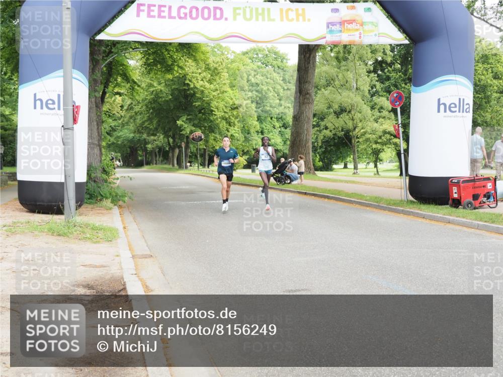 29.06.2025 - hella hamburg halbmarathon MichiJ http://msf.ph/oto/8156249 29.06.2025 10:05:04 Zwischen KM18-KM19  meine-sportfotos.de