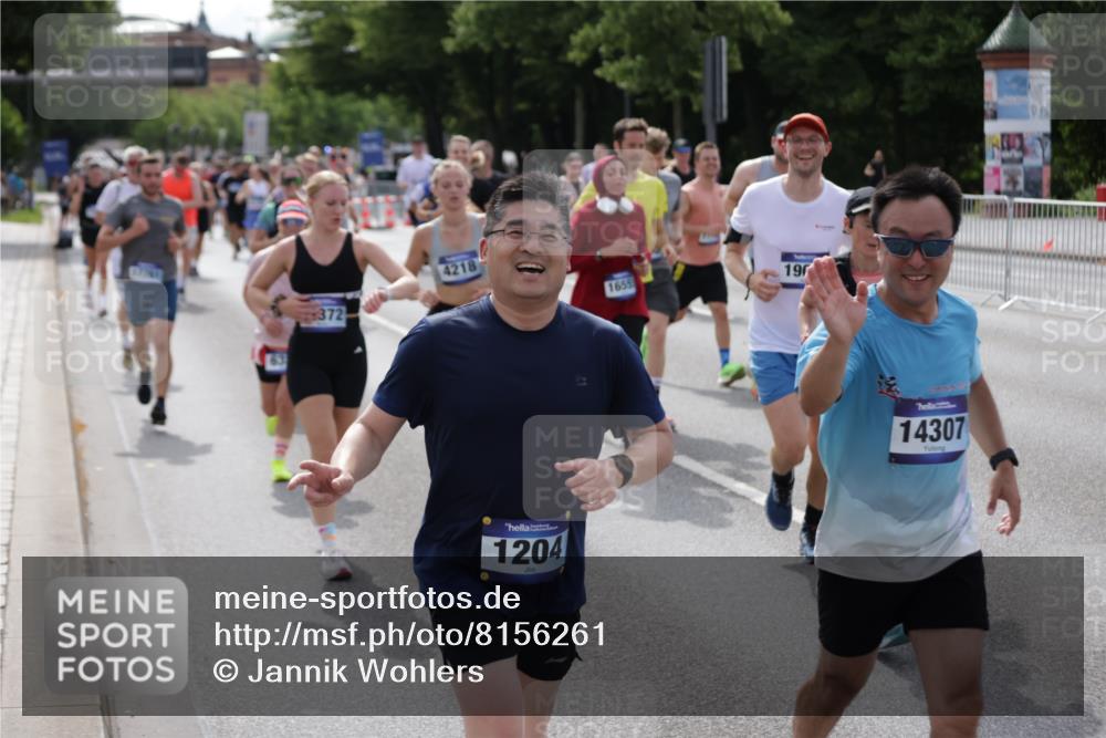 29.06.2025 - hella hamburg halbmarathon Jannik Wohlers http://msf.ph/oto/8156261 29.06.2025 10:17:10 Lombardsbrücke 1015, 1204, 1274, 1458, 1749, 1795, 2259, 2305, 2548, 2860, 3292, 3802, 3803, 4194, 4218, 4852, 5002, 6254, 6336, 6352, 6520, 6786, 7011, 7258, 7291, 7410, 7413, 7566, 7844, 8144, 8210, 8309, 8351, 8433, 8895, 9848, 10620, 10677, 11372, 11707, 12031, 12668, 12683, 14194, 14208, 14209, 14307, 14648, 14877, 15978, 16024, 16555, 17083, 17542, 17628, 17717, 17927, 18039, 18060, 18469, 18526, 18564, 19029 meine-sportfotos.de