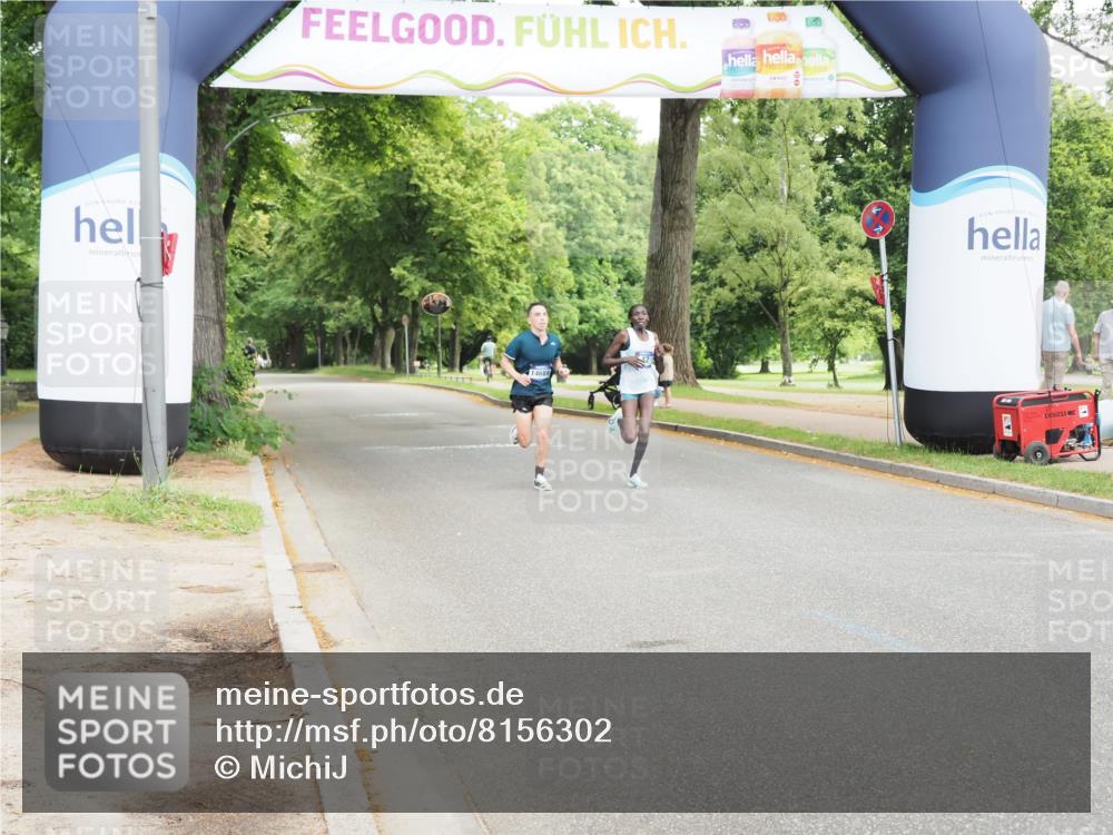 29.06.2025 - hella hamburg halbmarathon MichiJ http://msf.ph/oto/8156302 29.06.2025 10:05:04 Zwischen KM18-KM19  meine-sportfotos.de