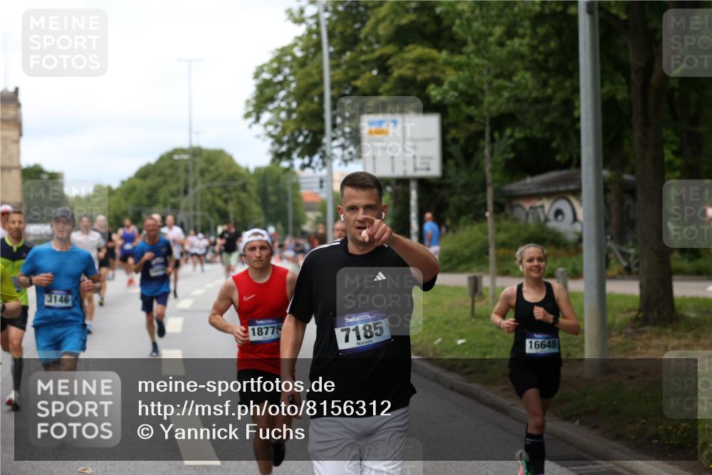 29.06.2025 - hella hamburg halbmarathon Yannick Fuchs http://msf.ph/oto/8156312 29.06.2025 10:38:17 20KM 1558, 3146, 3437, 4425, 4981, 5506, 5624, 5692, 6490, 6705, 6991, 7093, 7185, 7451, 8063, 8145, 8218, 8900, 9043, 9081, 9374, 9633, 9931, 10246, 10669, 10930, 11153, 11346, 11648, 11778, 11848, 12327, 12438, 12966, 13348, 13421, 13897, 13996, 14690, 14861, 15383, 15512, 15862, 15932, 16062, 16105, 16224, 16301, 16547, 16549, 16648, 16720, 17376, 17516, 17912, 18678, 18775, 18942, 19090 meine-sportfotos.de