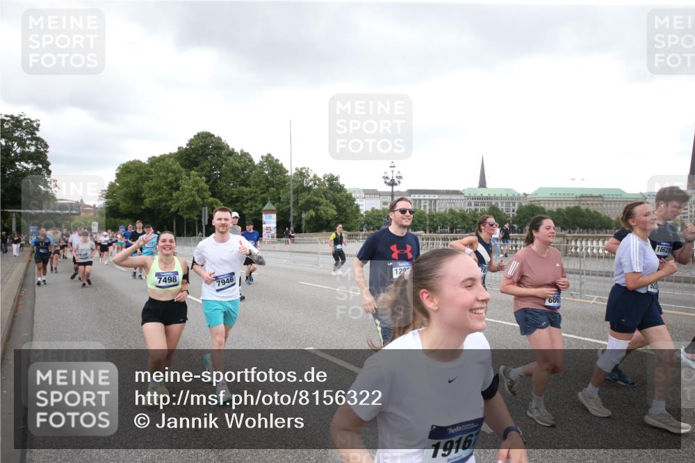 29.06.2025 - hella hamburg halbmarathon Jannik Wohlers http://msf.ph/oto/8156322 29.06.2025 10:53:55 Lombardsbrücke 1762, 1779, 1822, 1949, 2600, 2761, 3187, 3188, 3364, 3795, 3857, 4720, 4971, 5157, 5309, 5514, 5817, 5933, 6987, 7498, 7670, 7874, 7946, 8801, 8803, 8867, 9130, 9203, 10207, 11354, 11785, 11830, 12429, 12898, 12923, 13035, 13850, 14177, 14386, 14416, 14655, 14904, 15318, 15674, 16117, 16522, 16628, 16691, 16839, 16888, 18093, 18431 meine-sportfotos.de