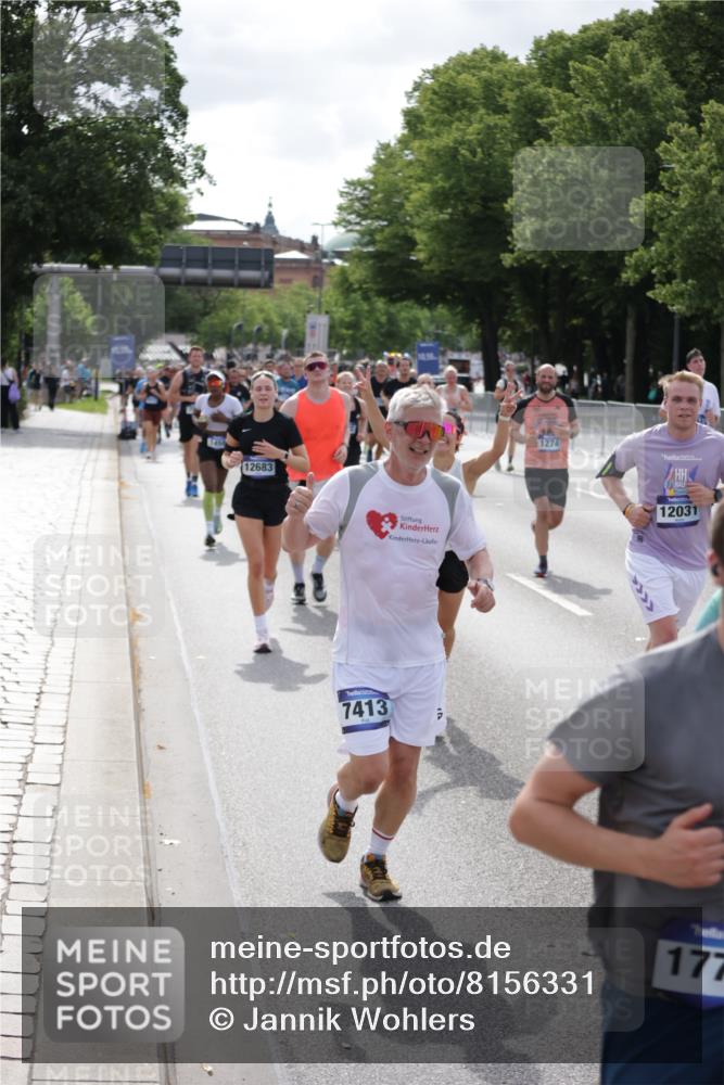 29.06.2025 - hella hamburg halbmarathon Jannik Wohlers http://msf.ph/oto/8156331 29.06.2025 10:17:14 Lombardsbrücke 1015, 1204, 1274, 1458, 1749, 1795, 2094, 2259, 2305, 2548, 3292, 4194, 4218, 4852, 5002, 6254, 6336, 6352, 6786, 7258, 7291, 7413, 7566, 7844, 8144, 8351, 8895, 9400, 9848, 10620, 10677, 11372, 11707, 12031, 12668, 12683, 14194, 14307, 14648, 14877, 15978, 16024, 16555, 17083, 17270, 17542, 17616, 17628, 17717, 18469, 18564, 19029 meine-sportfotos.de