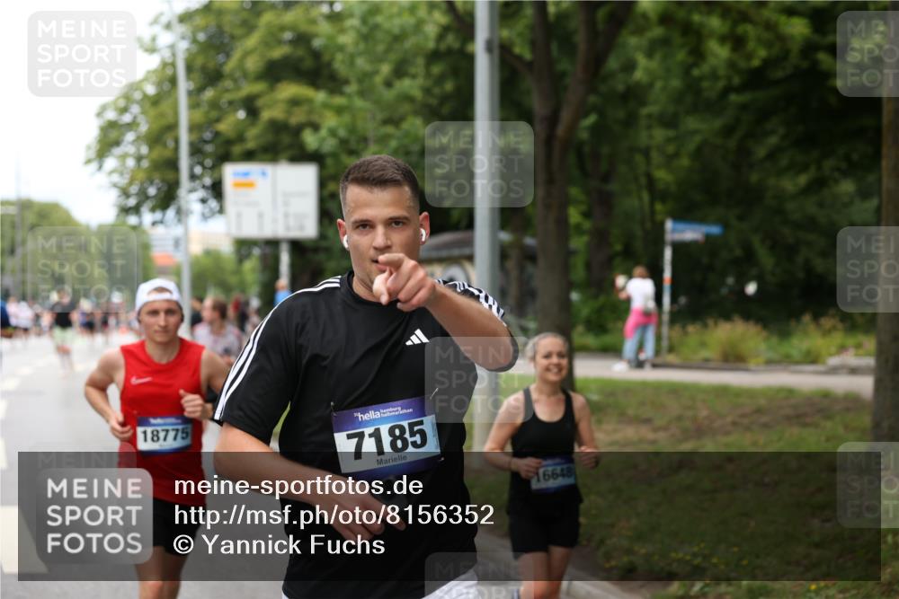 29.06.2025 - hella hamburg halbmarathon Yannick Fuchs http://msf.ph/oto/8156352 29.06.2025 10:38:18 20KM 1415, 1558, 2816, 3146, 3437, 3907, 4425, 4981, 5506, 5624, 5692, 6490, 6705, 6991, 7005, 7093, 7185, 7451, 8063, 8145, 8218, 8900, 9043, 9081, 9374, 9633, 9931, 10246, 10669, 10930, 11153, 11346, 11648, 11848, 12327, 12438, 12966, 13348, 13421, 13897, 13996, 14690, 14861, 15383, 15512, 15862, 15932, 16062, 16105, 16224, 16301, 16547, 16549, 16648, 16720, 17251, 17376, 17516, 17912, 18678, 18775, 18942, 19090 meine-sportfotos.de