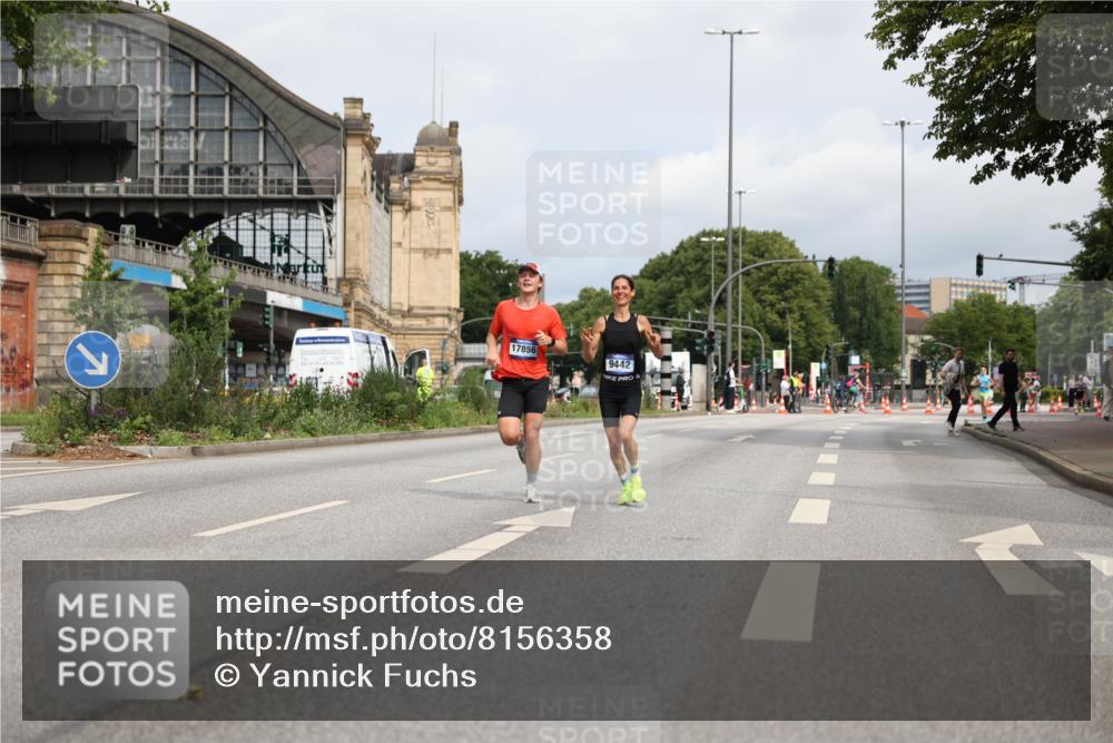 29.06.2025 - hella hamburg halbmarathon Yannick Fuchs http://msf.ph/oto/8156358 29.06.2025 10:17:09 20KM 6559, 9442, 10650, 11965, 16068, 17856 meine-sportfotos.de
