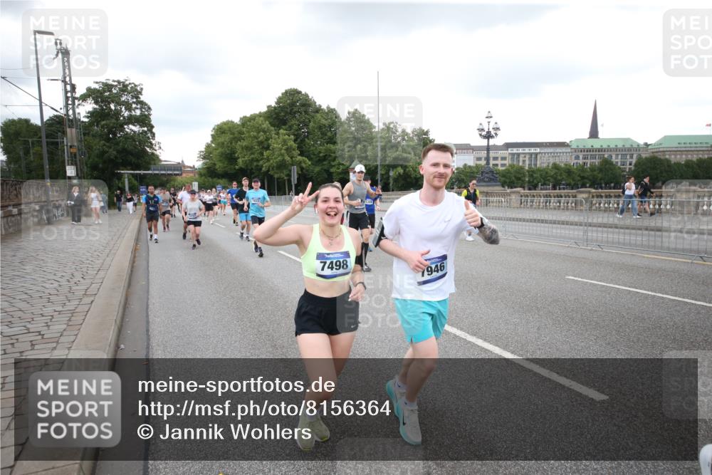 29.06.2025 - hella hamburg halbmarathon Jannik Wohlers http://msf.ph/oto/8156364 29.06.2025 10:53:55 Lombardsbrücke 1762, 1779, 1822, 1949, 2600, 2761, 3187, 3188, 3364, 3795, 3857, 4720, 4971, 5157, 5309, 5514, 5817, 5933, 6987, 7498, 7670, 7874, 7946, 8801, 8803, 8867, 9130, 9203, 10207, 11354, 11785, 11830, 12429, 12898, 12923, 13035, 13850, 14177, 14386, 14416, 14655, 14904, 15318, 15674, 16117, 16522, 16628, 16691, 16839, 16888, 18093, 18431 meine-sportfotos.de